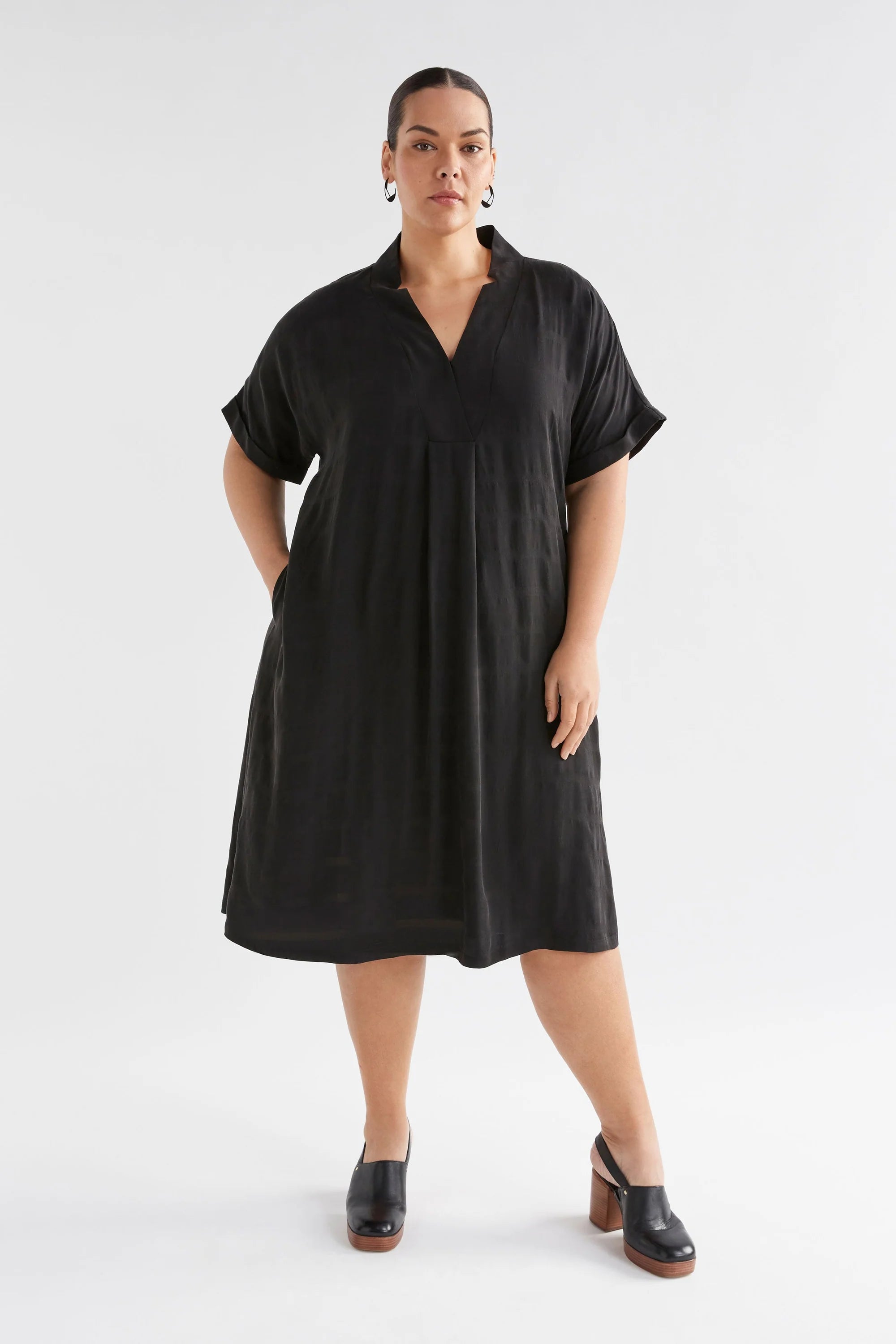 Elk Flekke Dress - Black