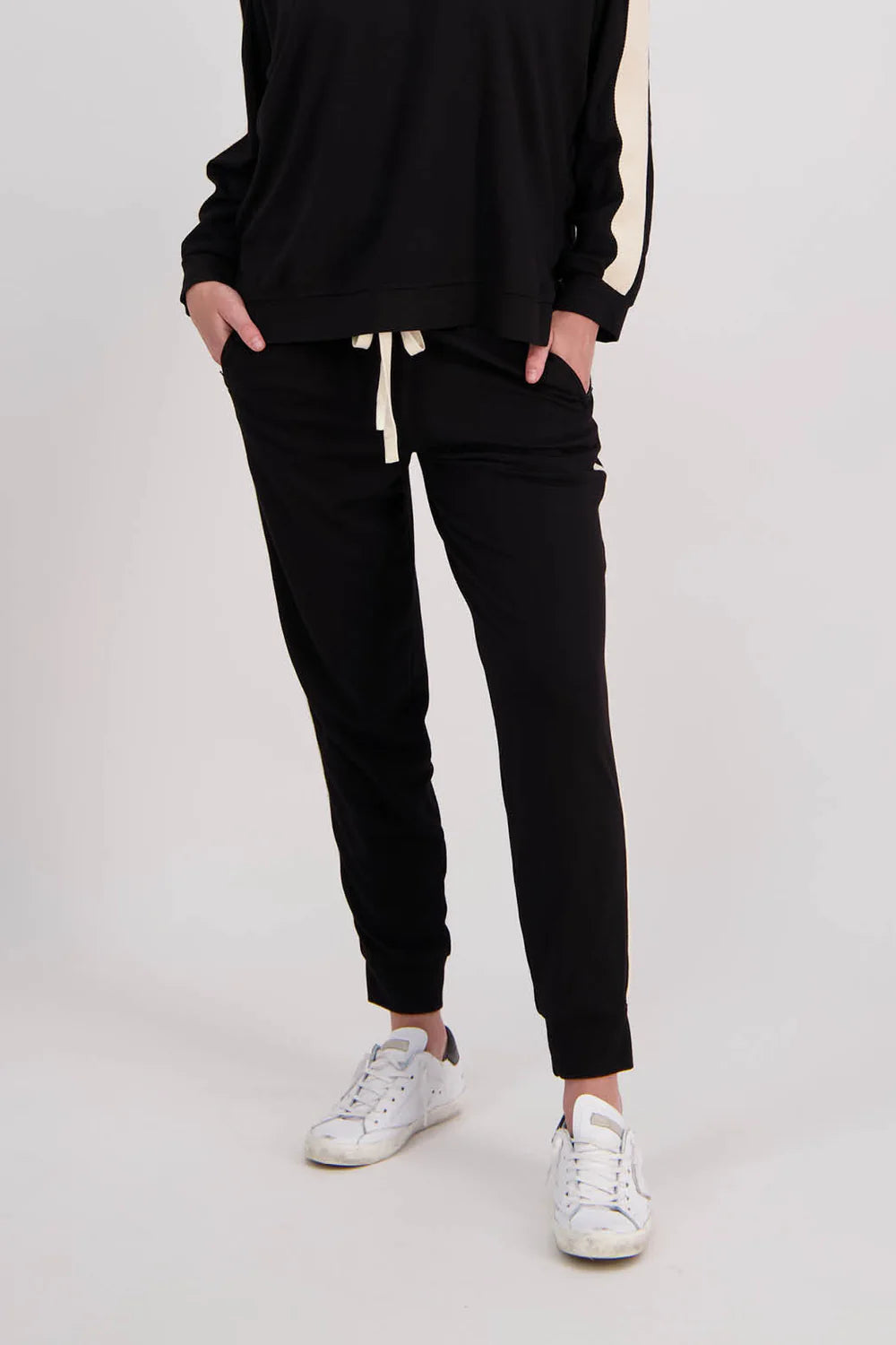 Briarwood Claudia Pants - Black