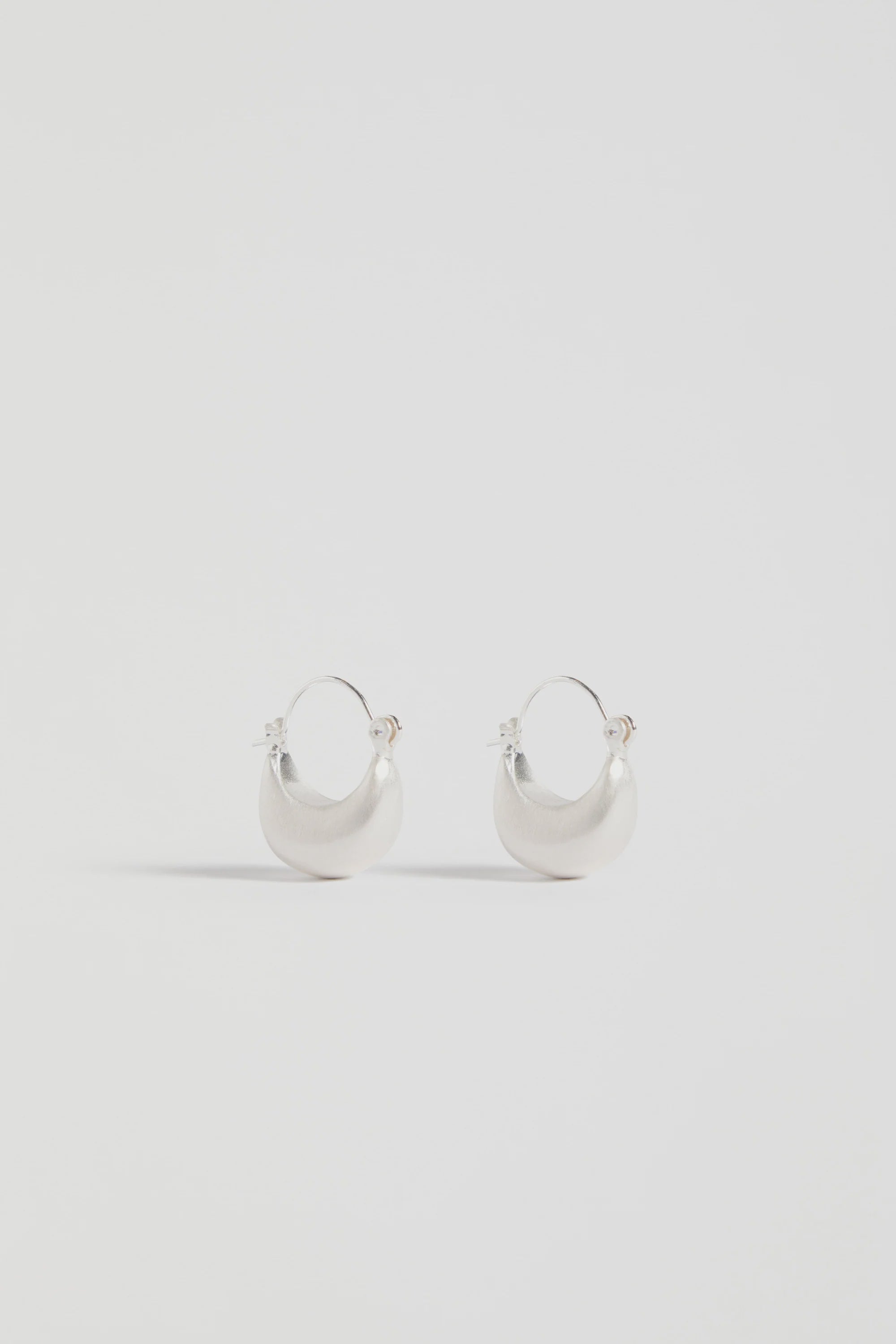 Elk Ellik Short Hoop Earring - Silver