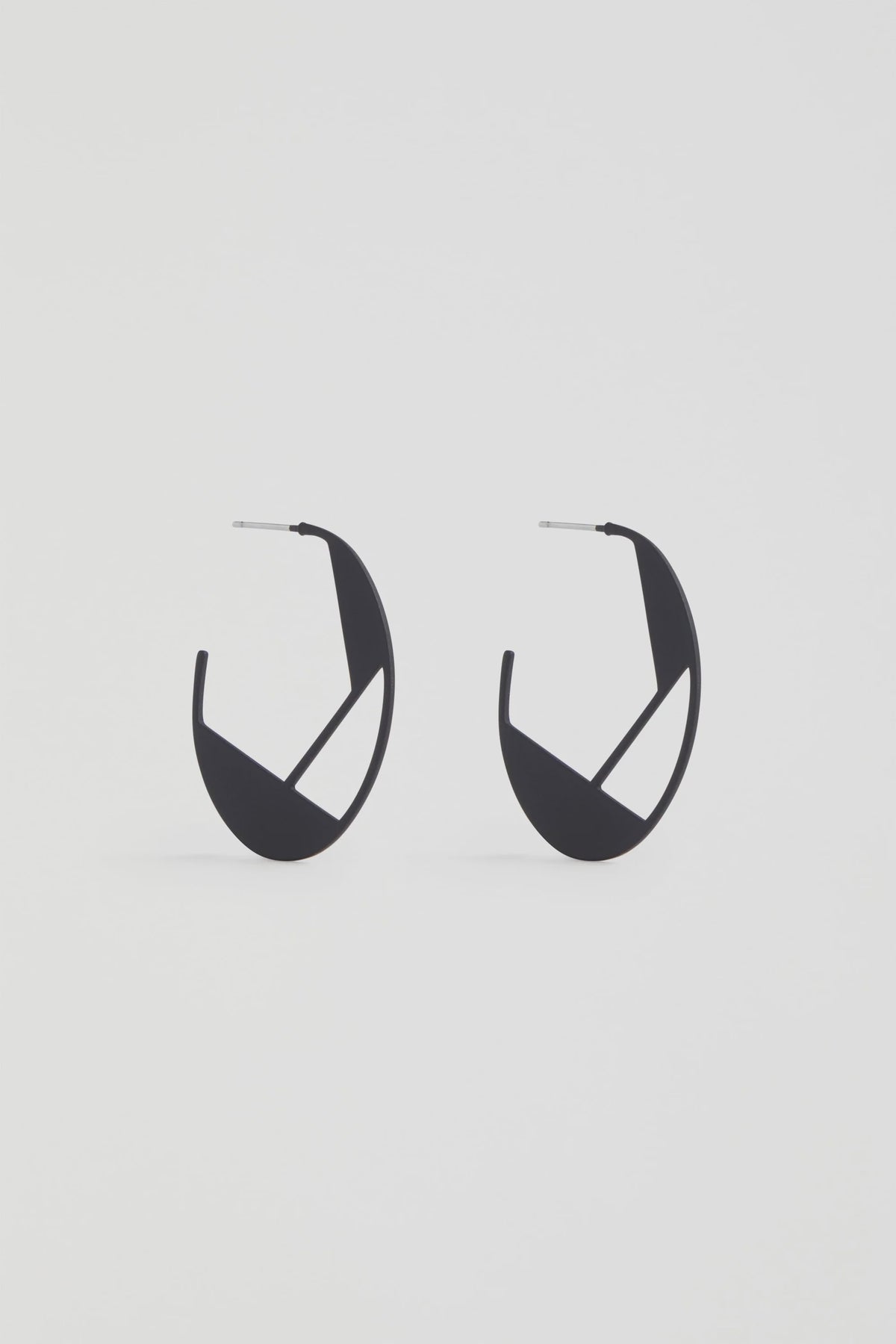 Elk Nuri Hoop Earring - Black