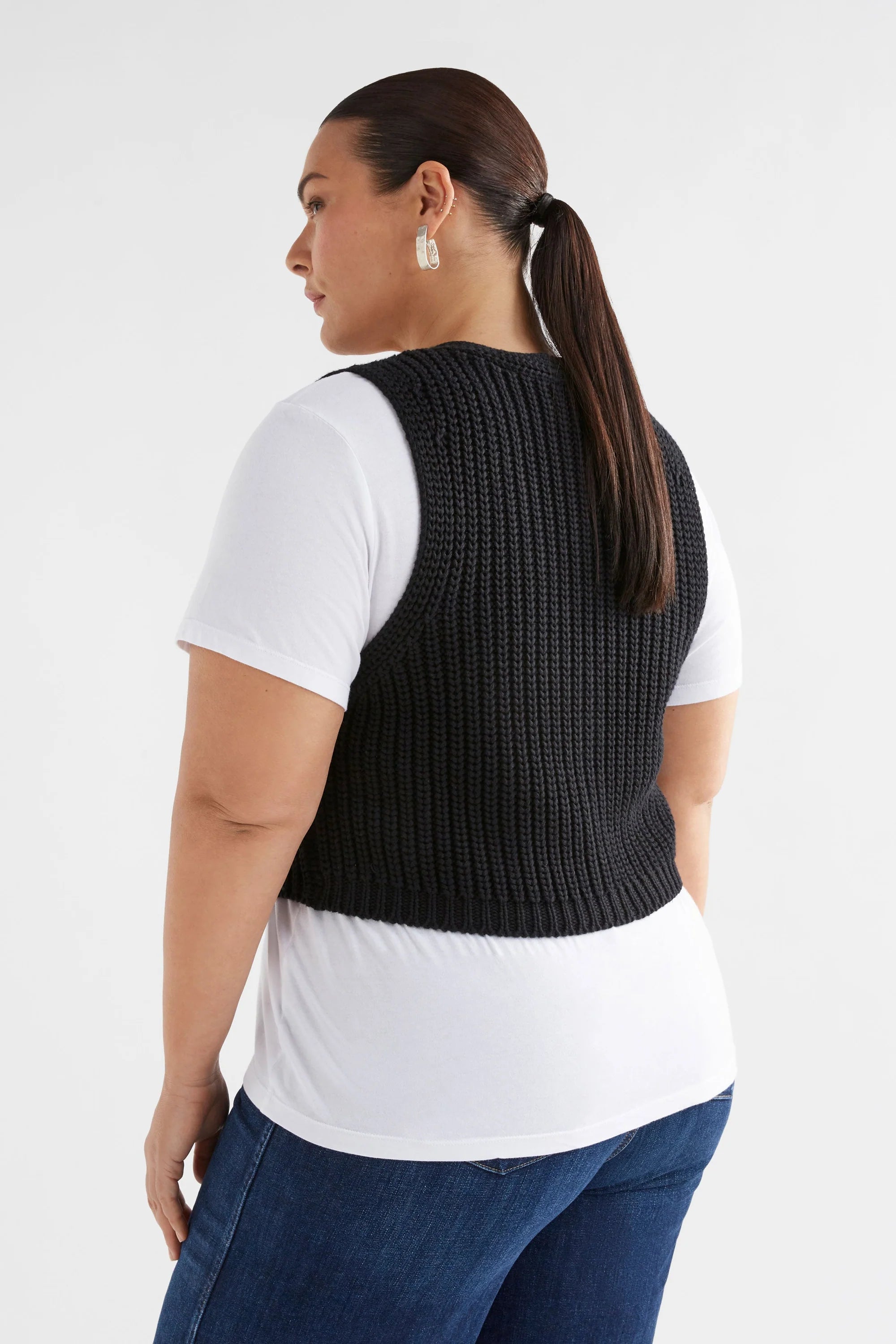 Elk Kupa Knit Vest - Black