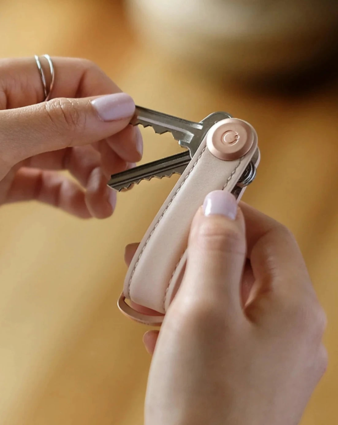 NEW ORBITKEY Leather Key Organizer - Stone store / Rose Gold