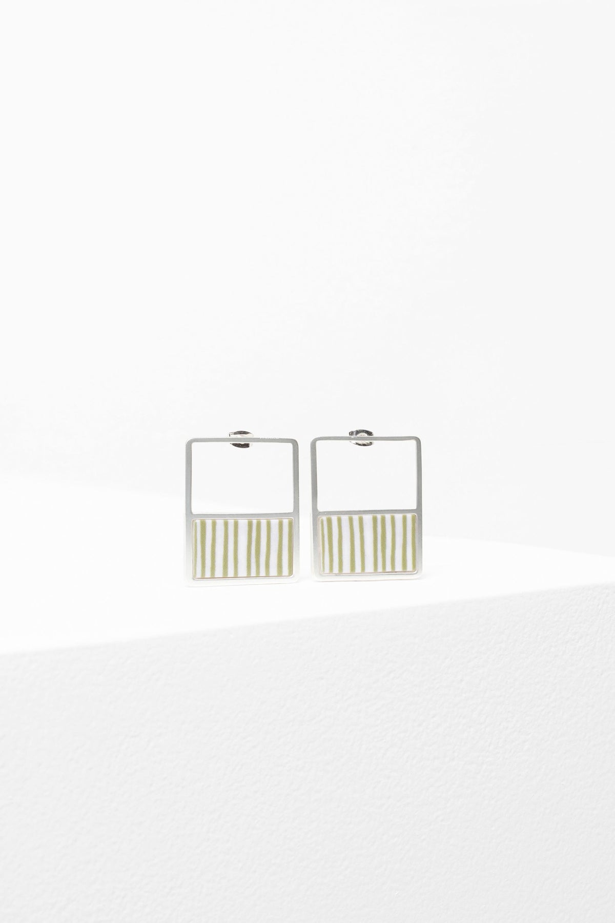 Elk Dalli Earring - Green / White Paint Stripe