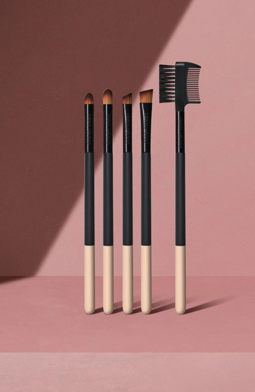 Otis Batterbee Lip and Brow Brush Set - Black/Peach