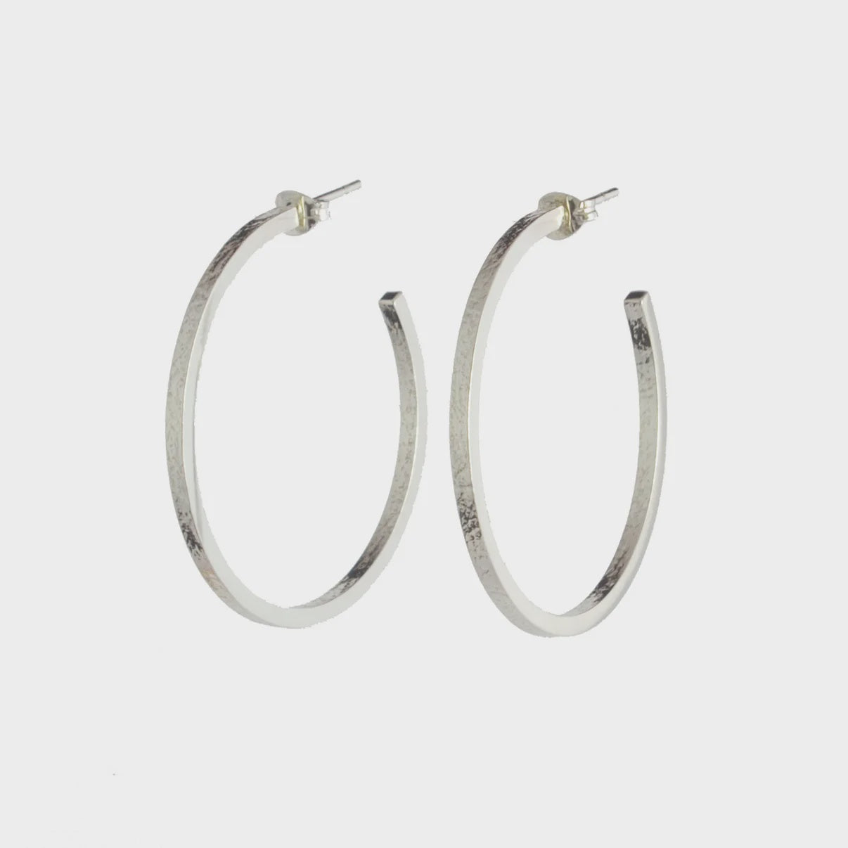 Aurelium Texture Hoop Large - Silver